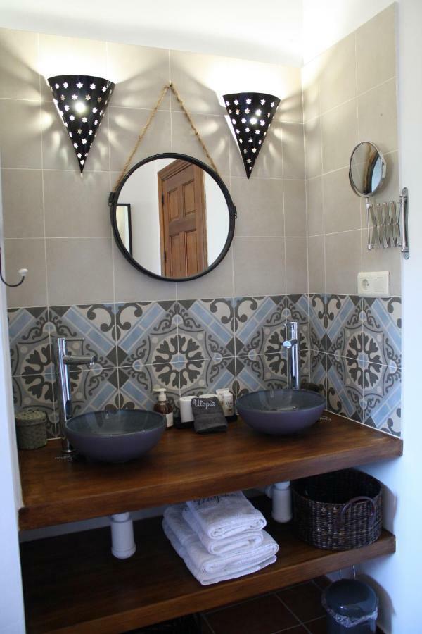 Boutique Bed & Breakfast Casa Utopia Alcaucín Екстериор снимка