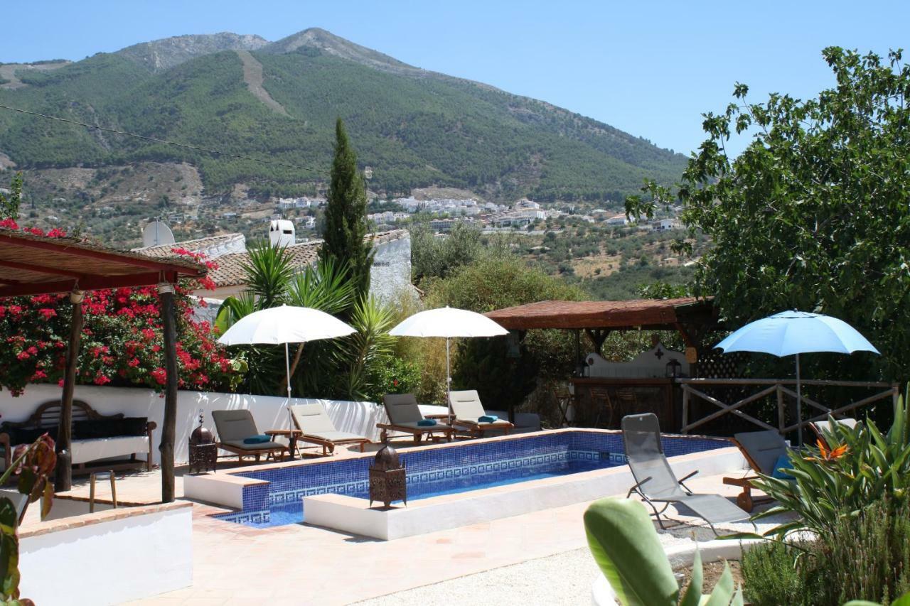 Boutique Bed & Breakfast Casa Utopia Alcaucín Екстериор снимка