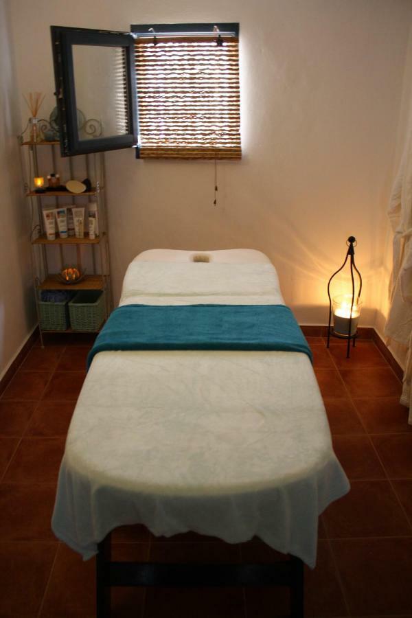 Boutique Bed & Breakfast Casa Utopia Alcaucín Екстериор снимка