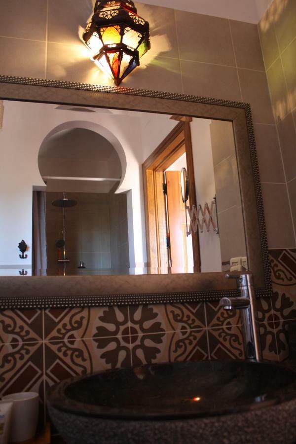 Boutique Bed & Breakfast Casa Utopia Alcaucín Екстериор снимка