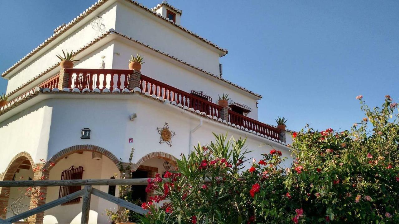 Boutique Bed & Breakfast Casa Utopia Alcaucín Екстериор снимка