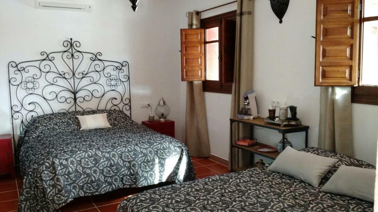 Boutique Bed & Breakfast Casa Utopia Alcaucín Екстериор снимка